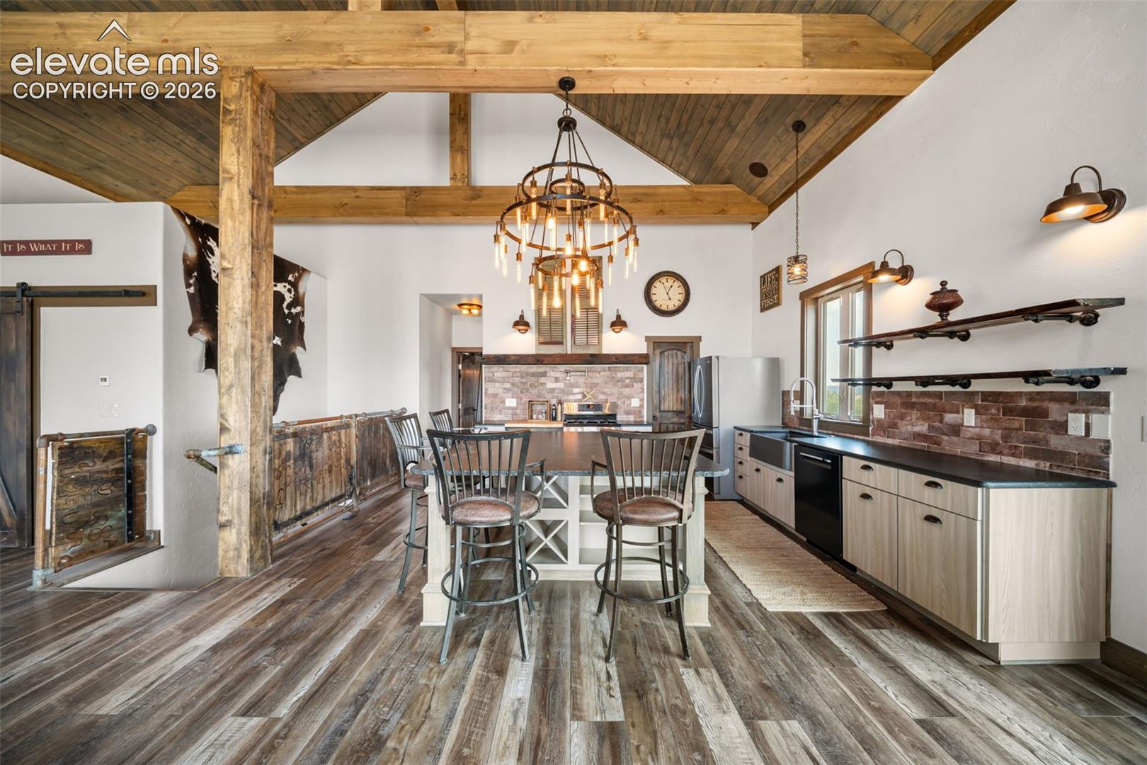 Listing photo 14 for 757 County Road 863 NA