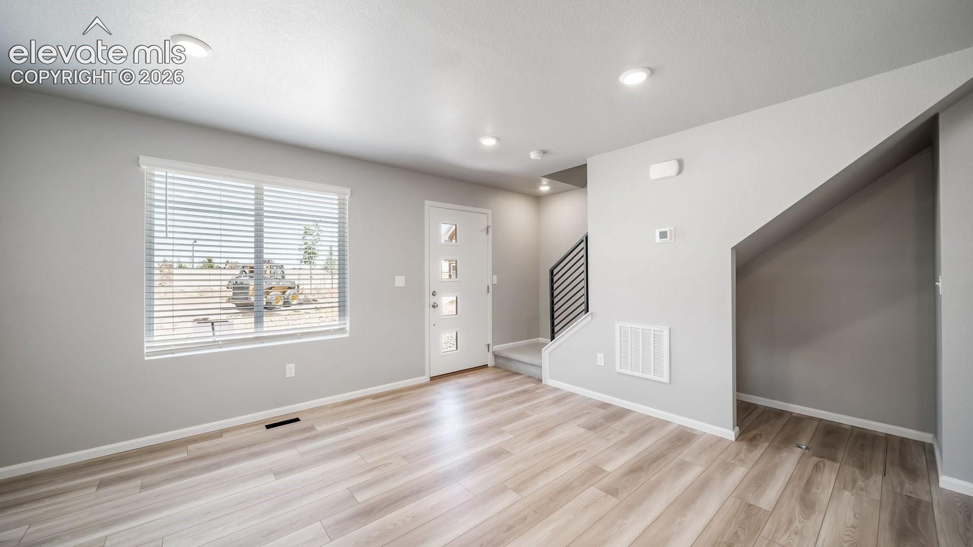 Listing photo 20 for 5660 Bowerman Lane