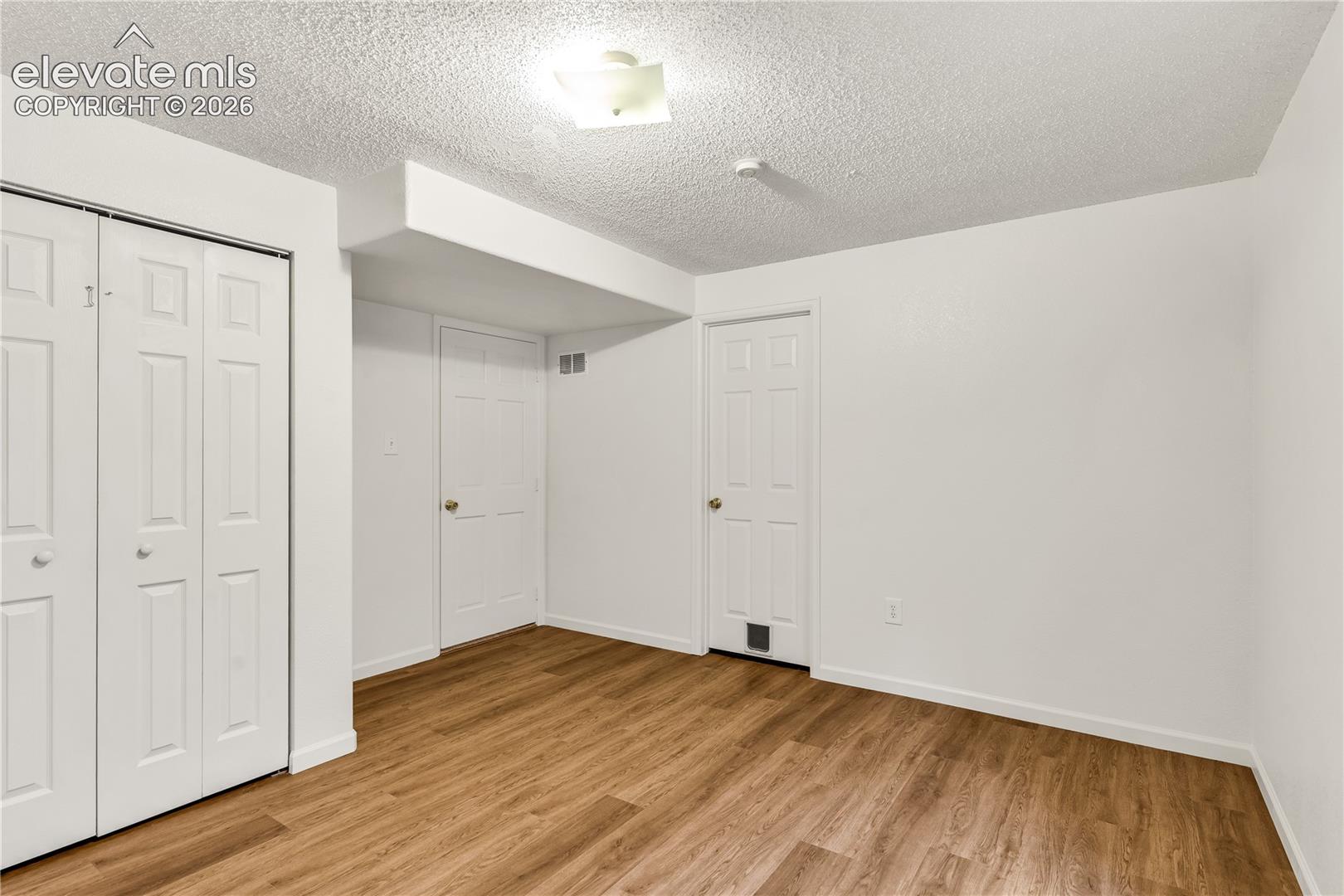 Listing photo 24 for 508 S Bayfield Avenue