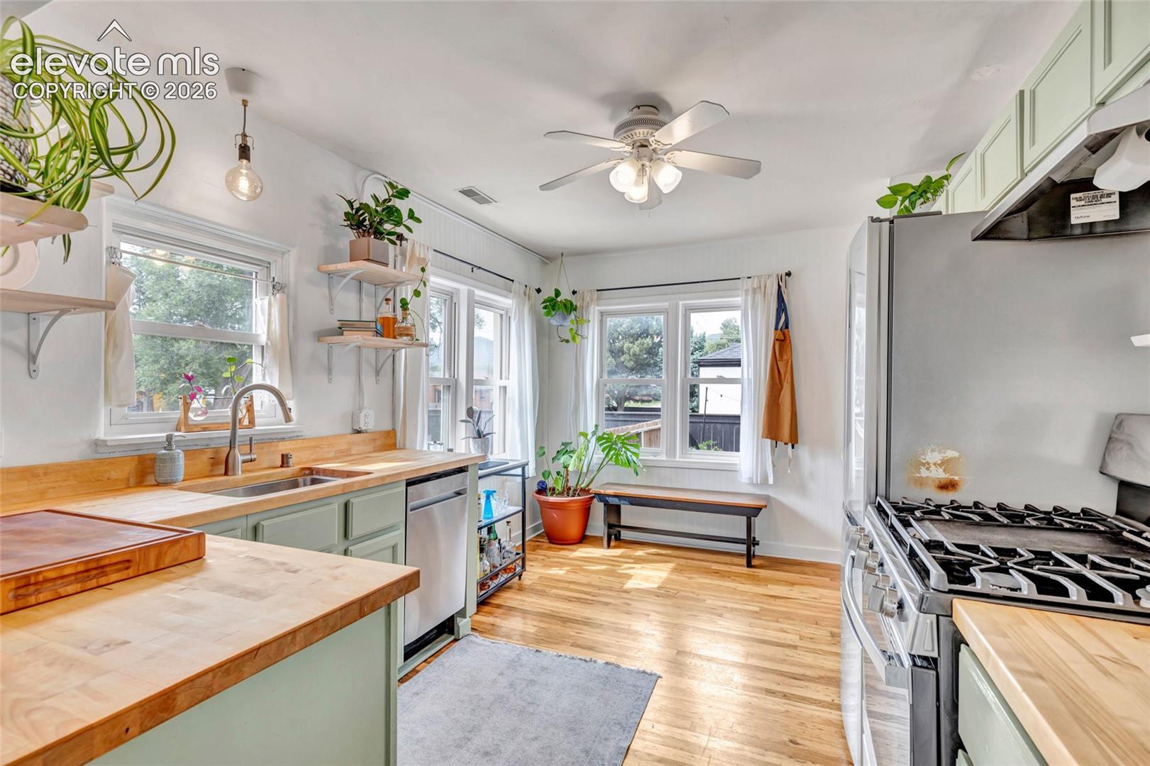 Listing photo 5 for 112 S 22nd Street