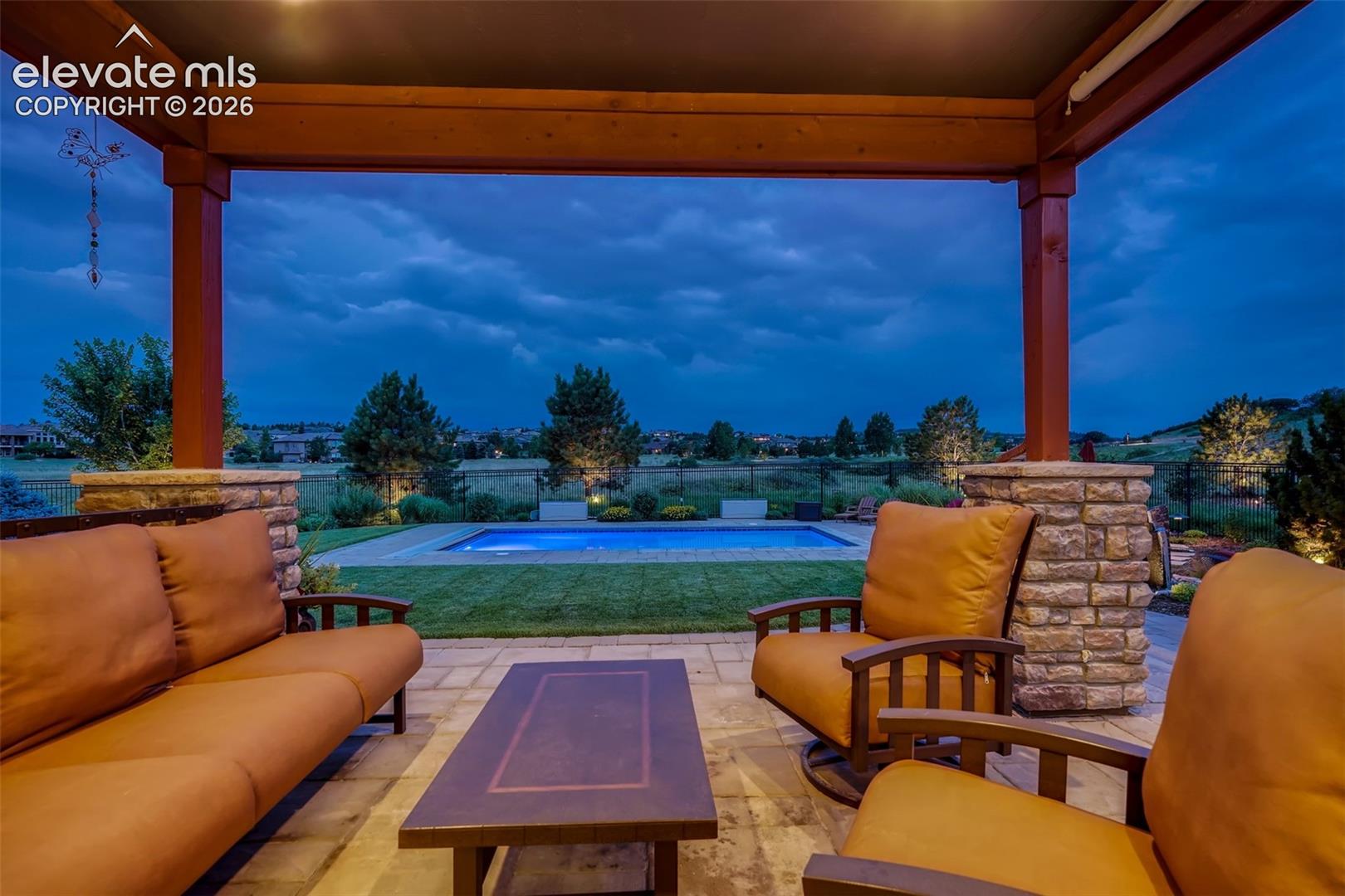 Listing photo 13 for 5671 Campina Way