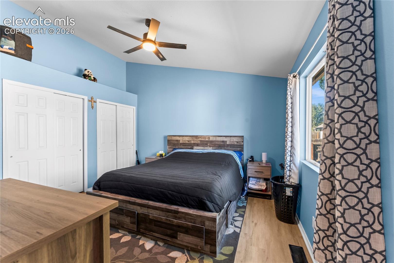 Listing photo 11 for 885 Candlestar Loop