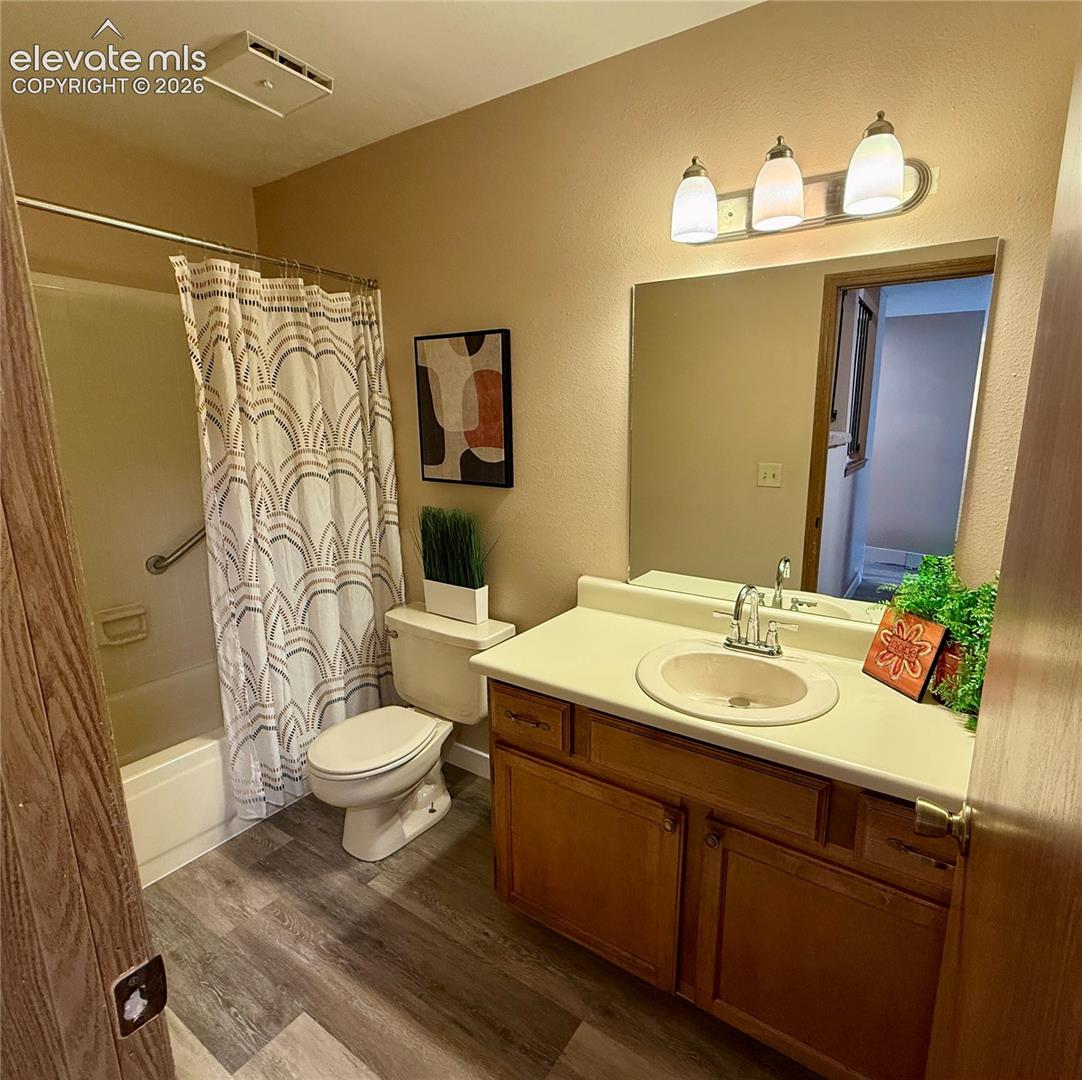 7578 Madrid Court, photo 11