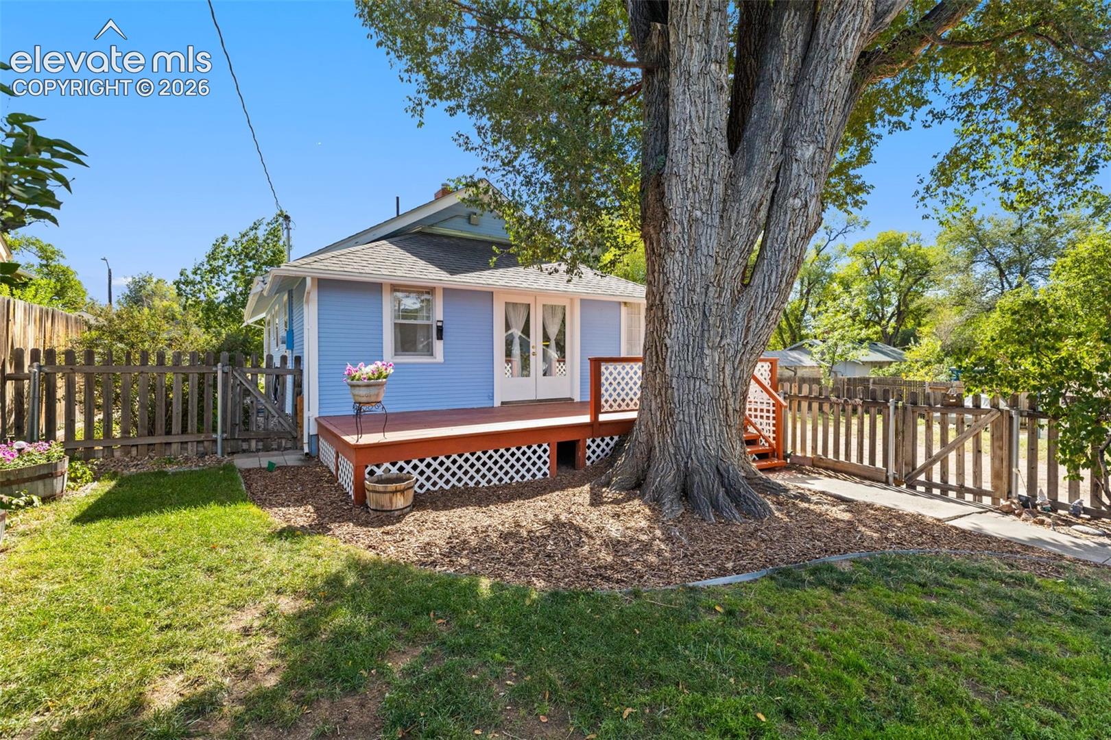 Listing photo 28 for 514 Custer Avenue