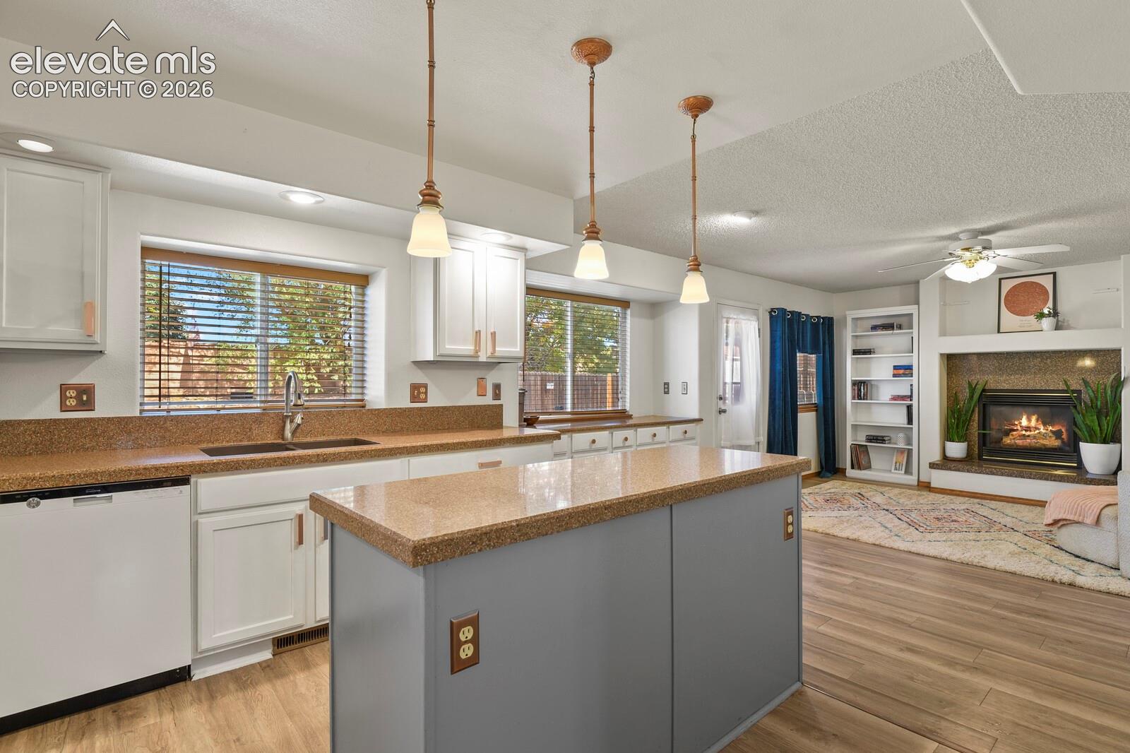 Listing photo 7 for 4912 Chariot Drive