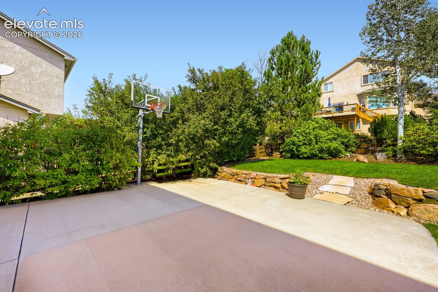 Listing photo 26 for 1586 Lily Lake Drive