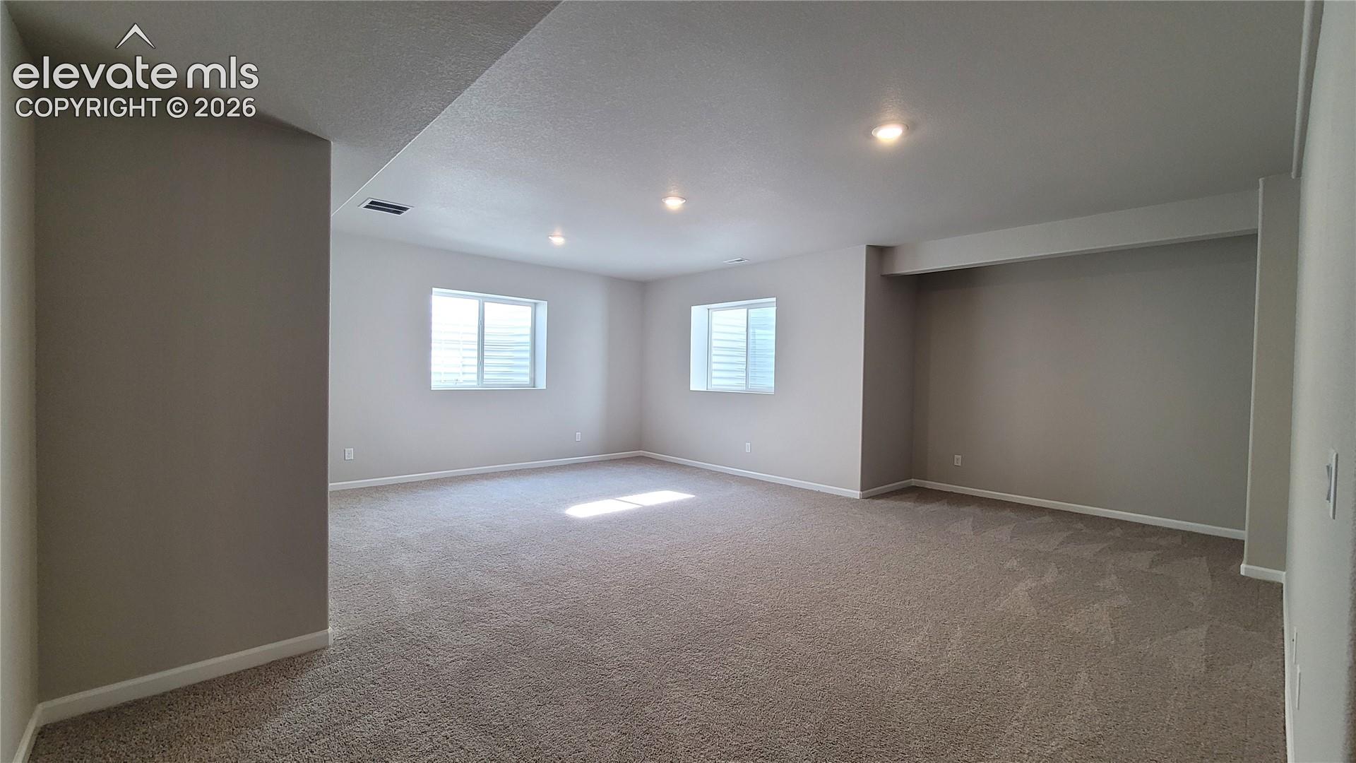 Listing photo 34 for 10651 Wolf Lake Drive