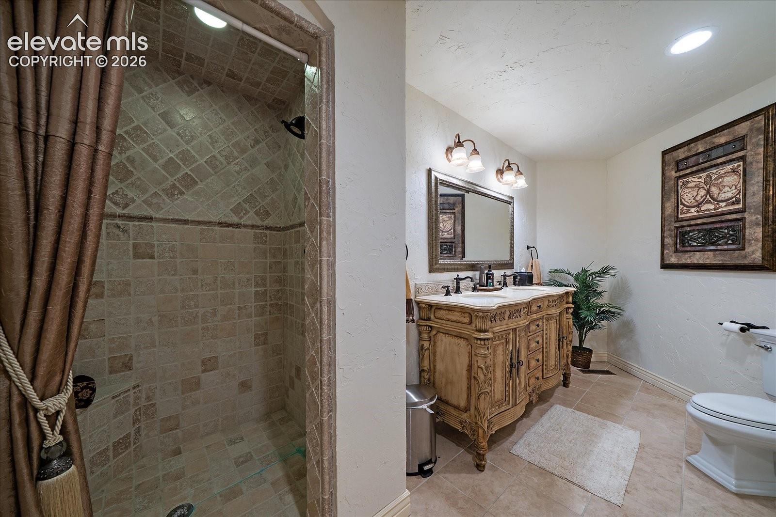 Listing photo 37 for 1175 Castle Pointe Drive