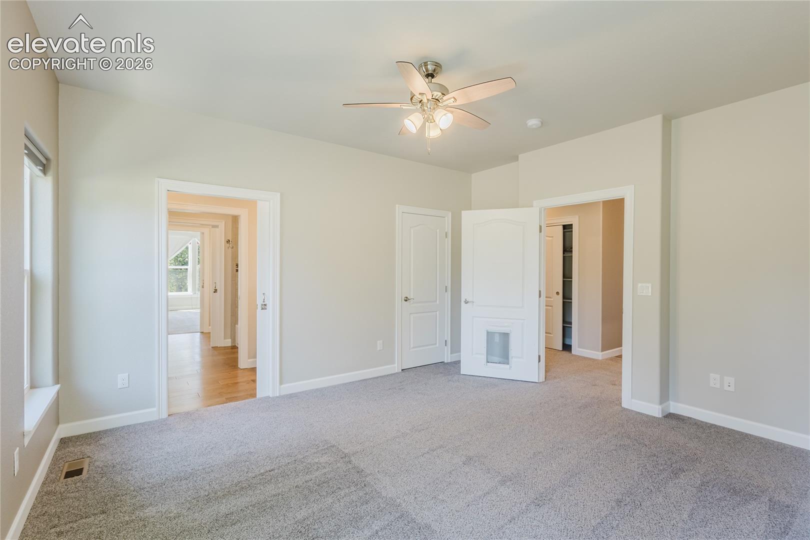 Listing photo 32 for 407 Silvermoon Heights