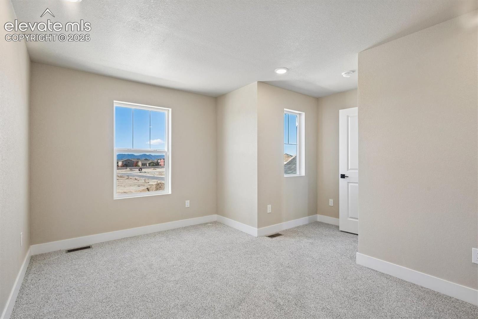 Listing photo 18 for 7931 Grey Bark Way