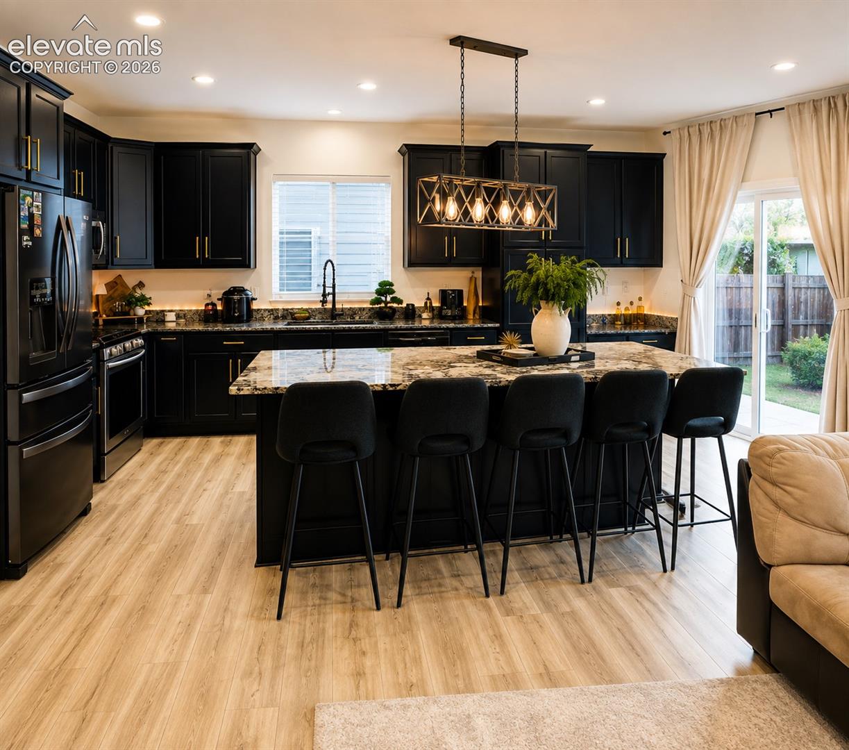 Listing photo 6 for 10096 Everglades Drive