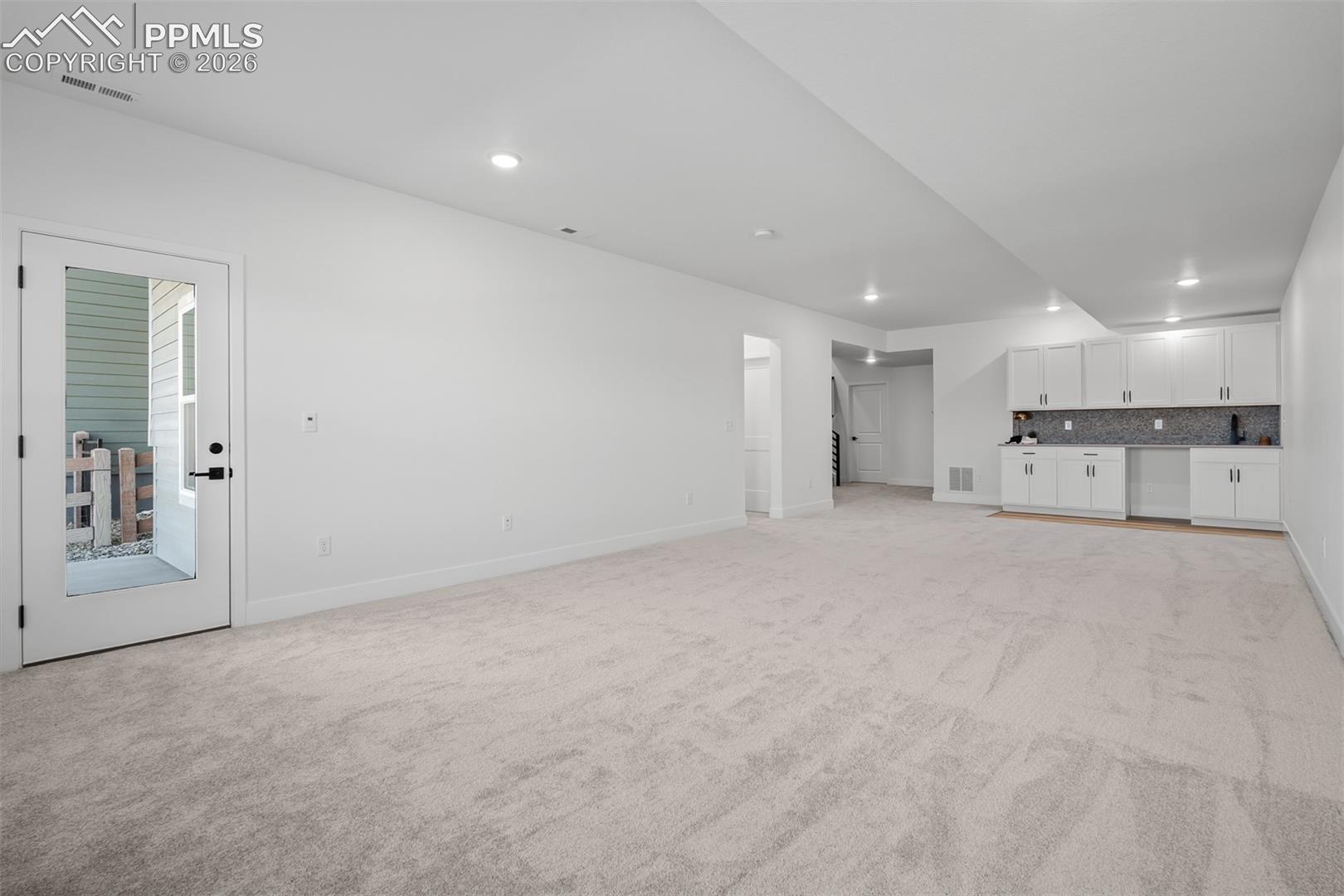 Listing photo 32 for 8850 Frolic View