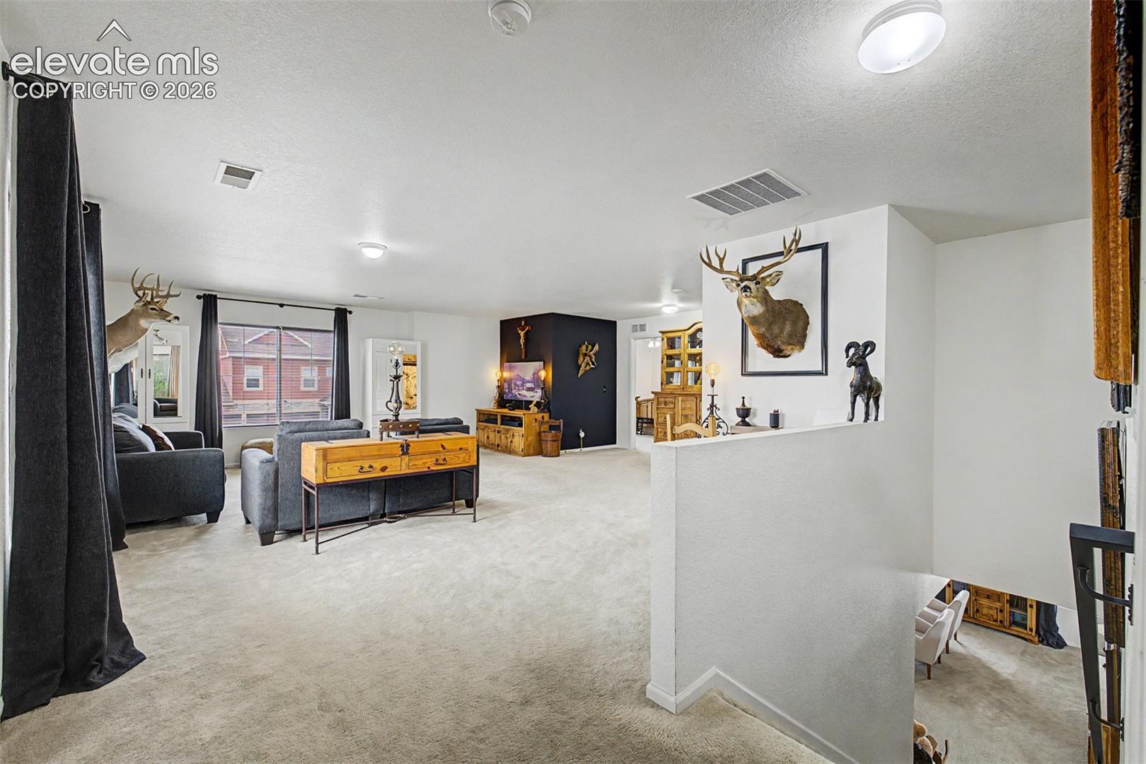 Listing photo 17 for 7716 Candlelight Lane