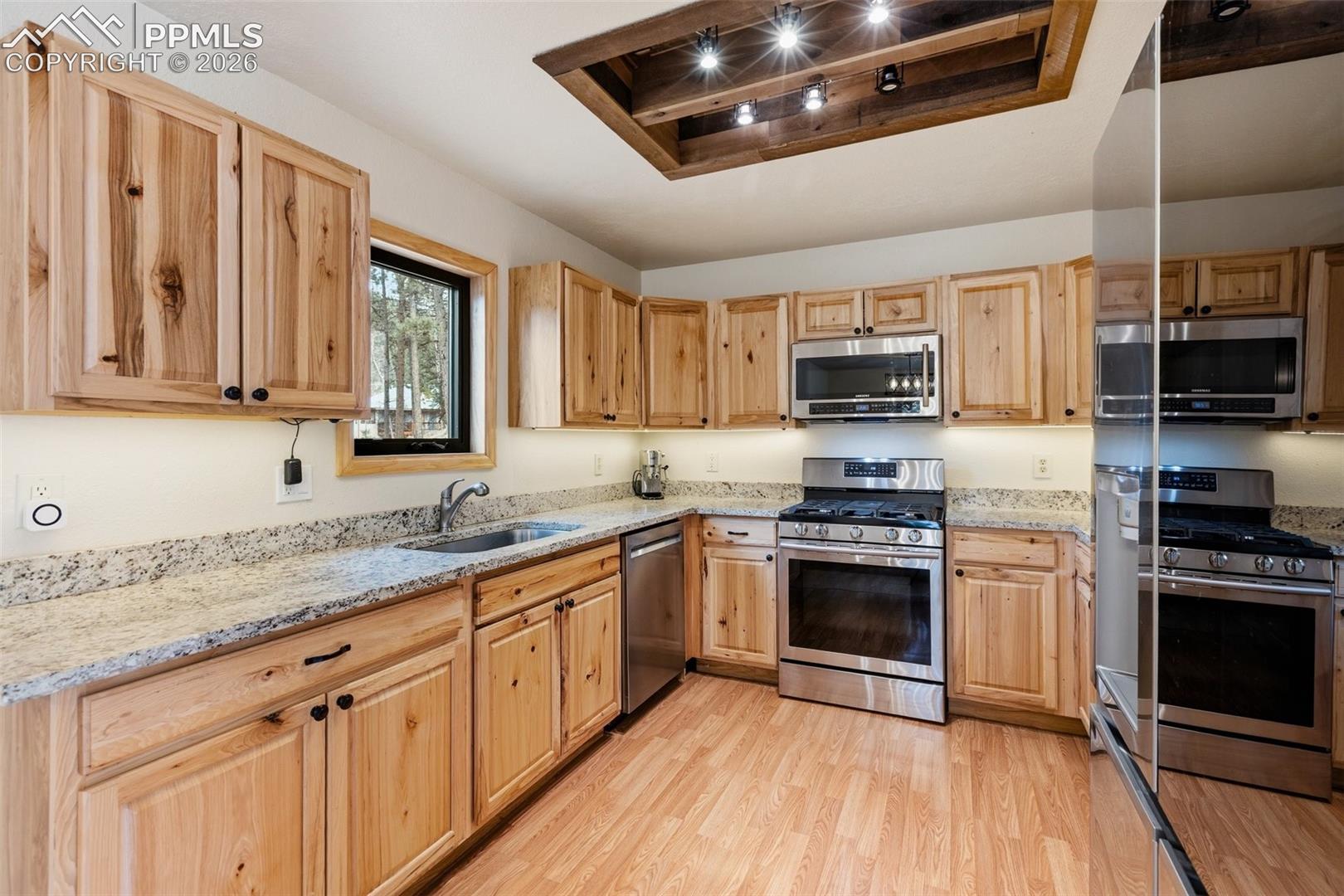 Listing photo 21 for 200 Sun Ridge Court