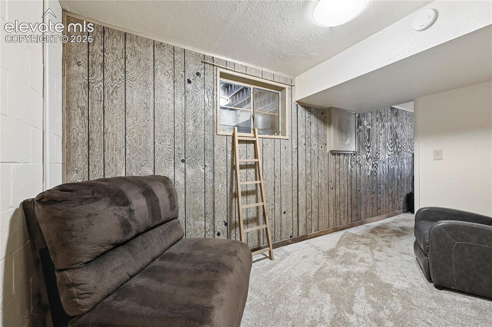 Listing photo 17 for 4455 Heizer Street