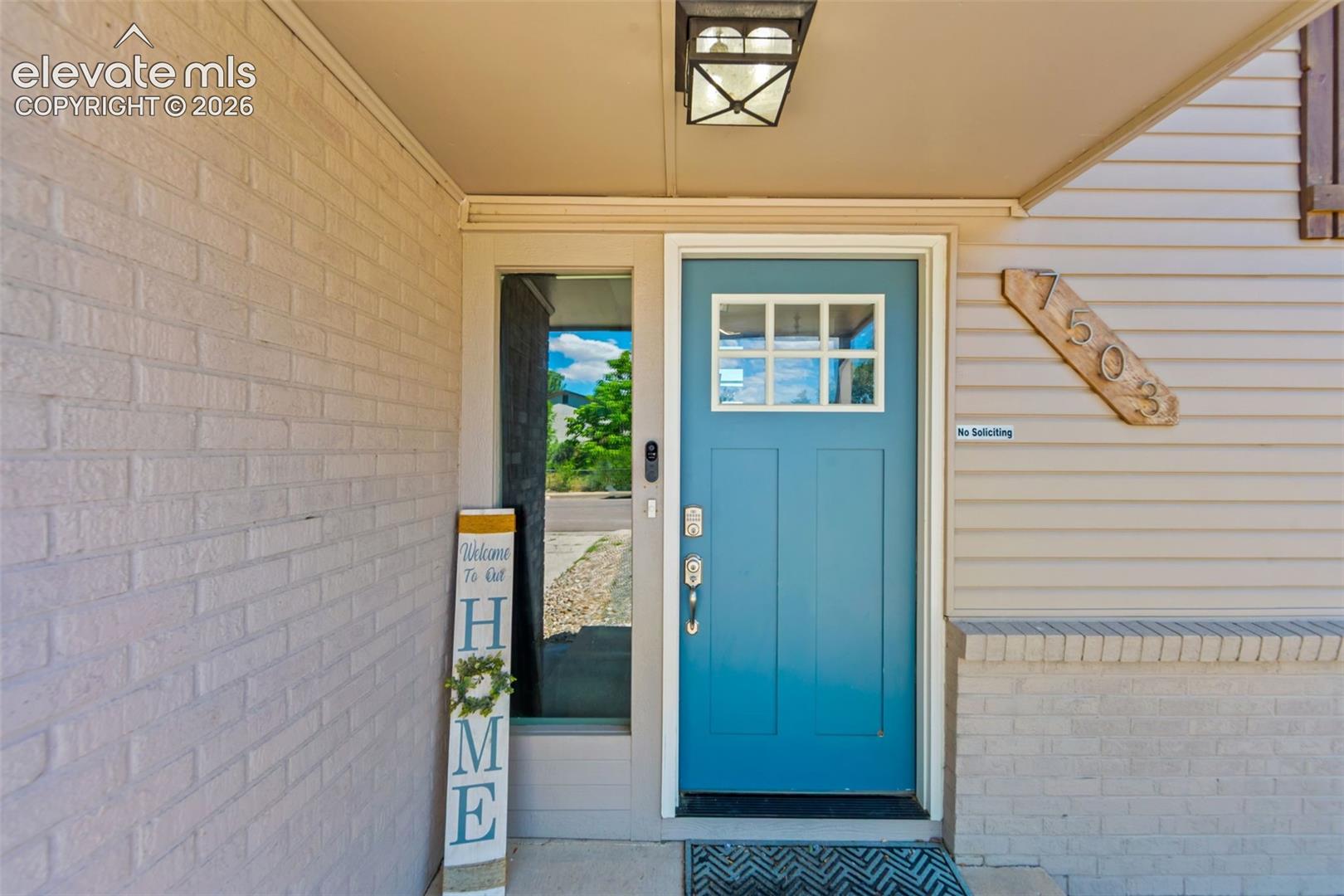Listing photo 2 for 7503 Fortman Avenue