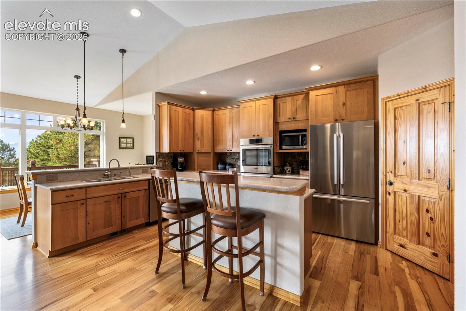 Listing photo 6 for 3290 Hamal Circle
