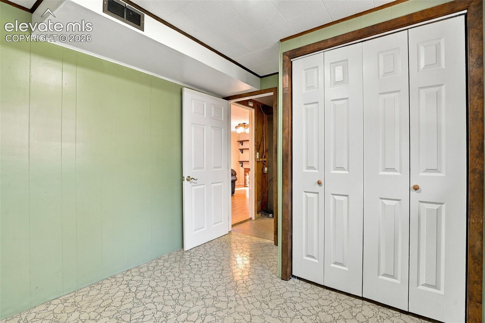 Listing photo 27 for 319 Fairfax Street