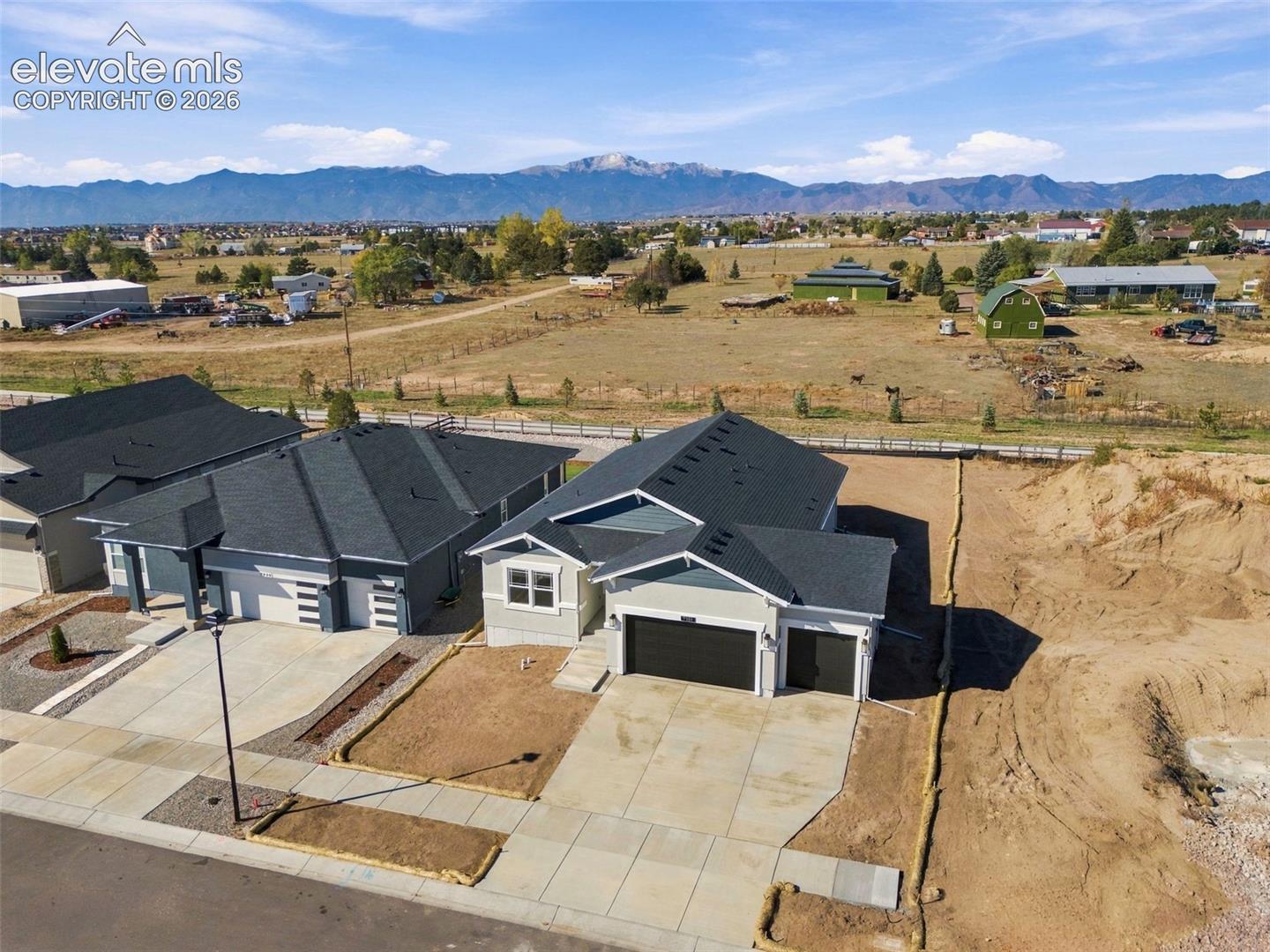 Listing photo 3 for 7934 Desert Wrangler Drive