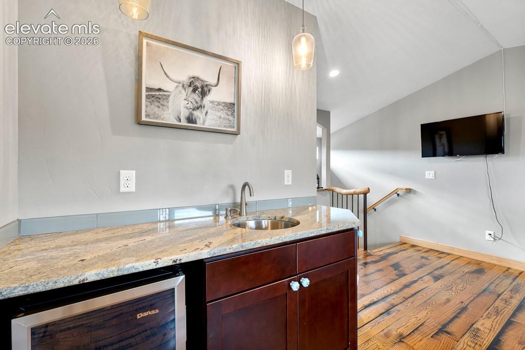 Listing photo 19 for 14490 Westchester Drive