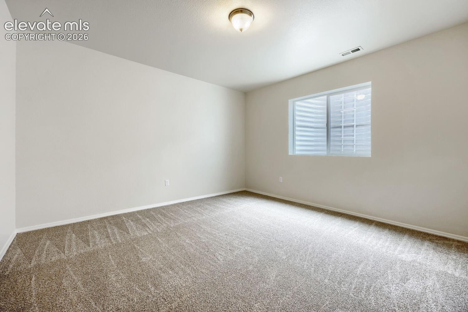 Listing photo 32 for 10967 Klondike Drive