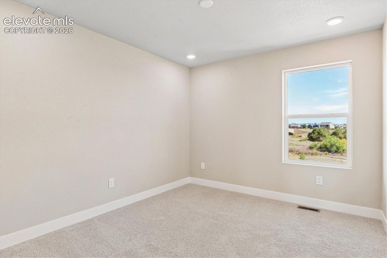 Listing photo 14 for 7891 Grey Bark Way