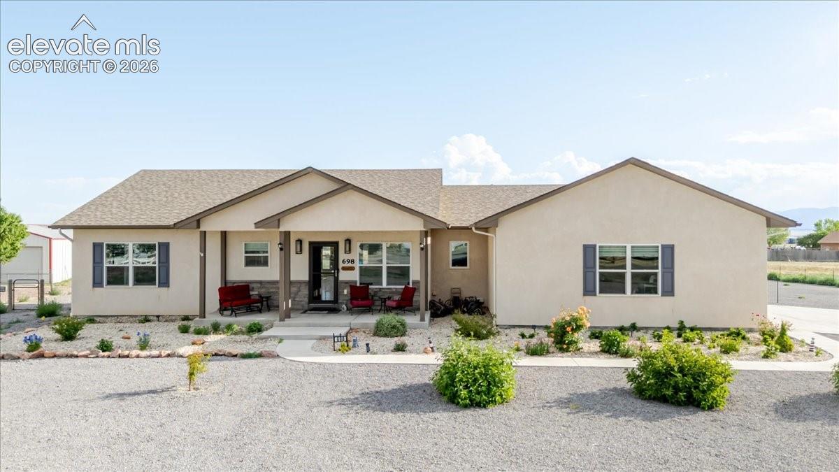 Listing photo 3 for 698 W McCulloch Boulevard