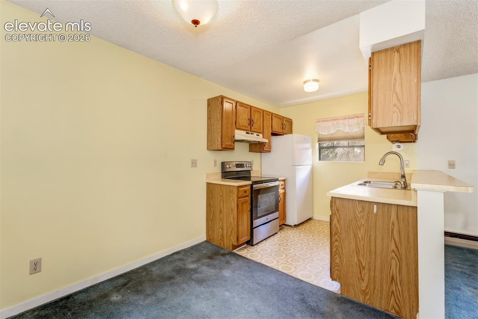 2440 Palmer Park Boulevard, photo 10