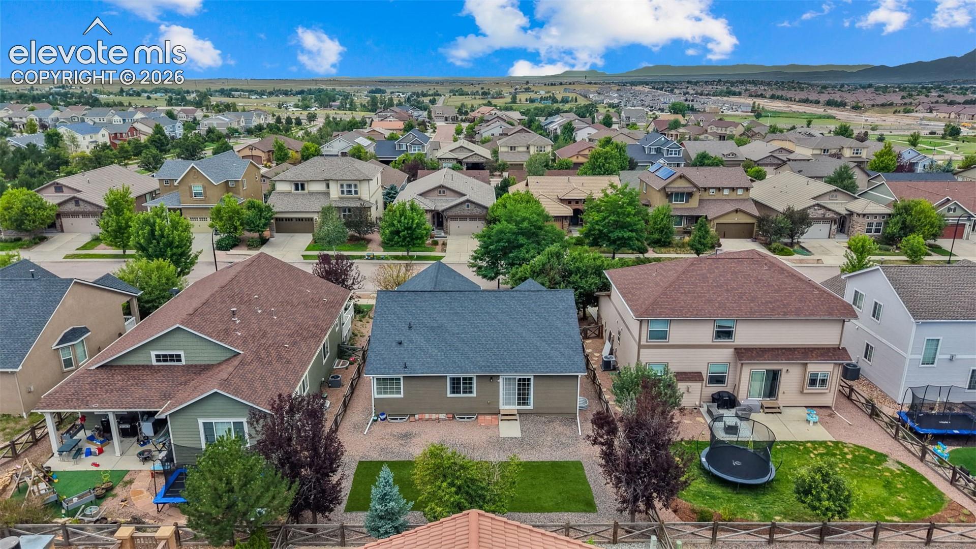 Listing photo 41 for 8068 Hollygrape Lane