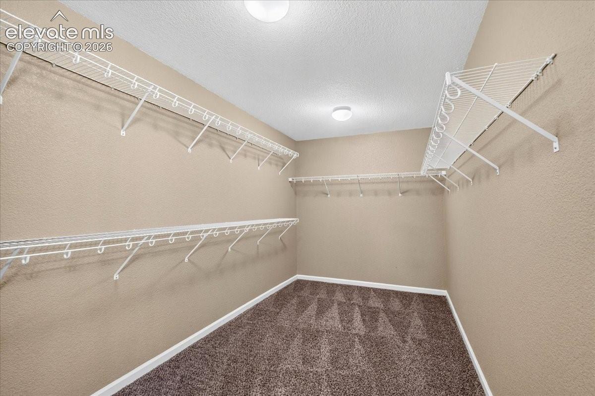 Listing photo 16 for 2409 Capital Drive