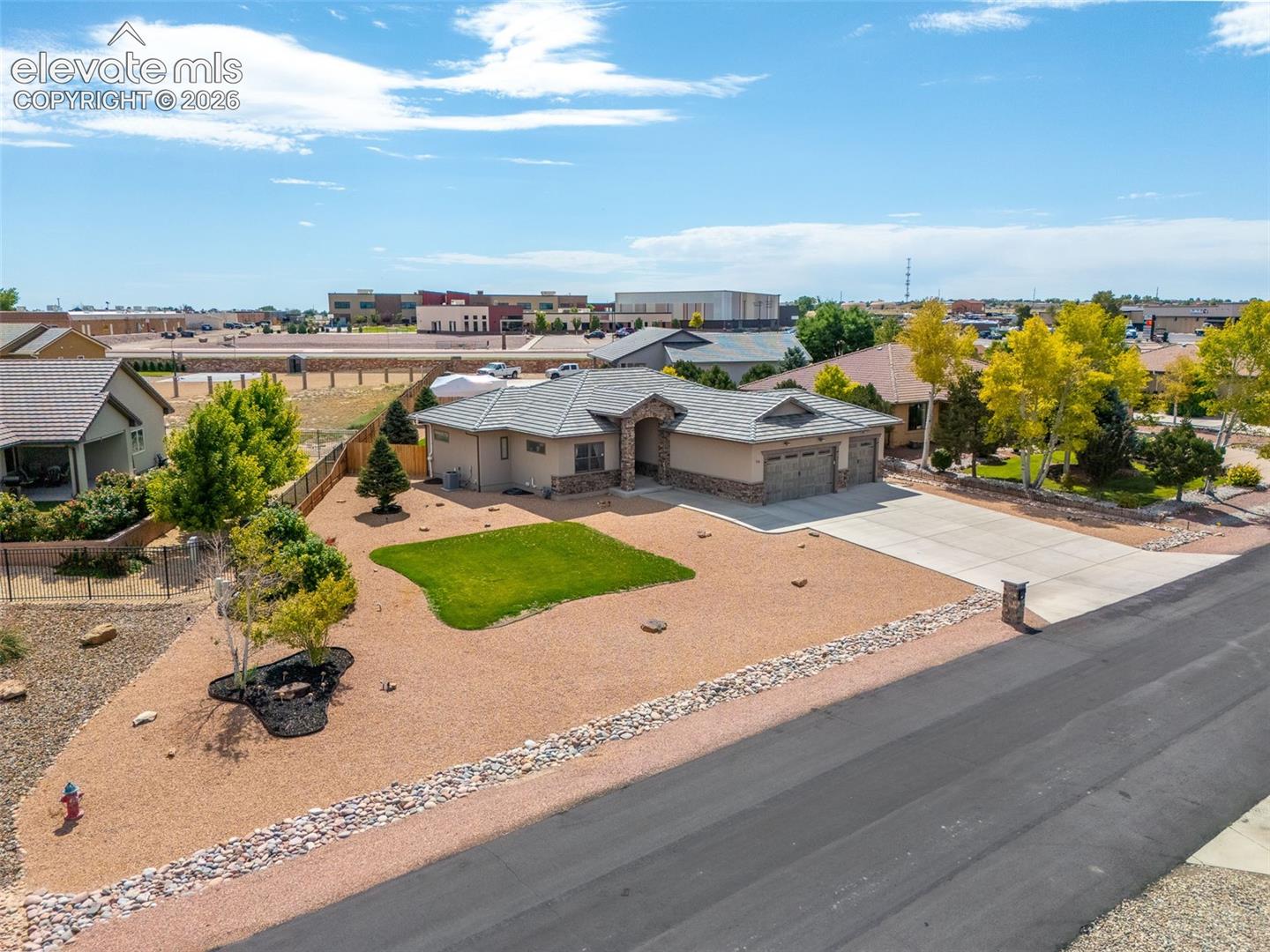 Listing photo 3 for 58 S Villa Del Sol Court