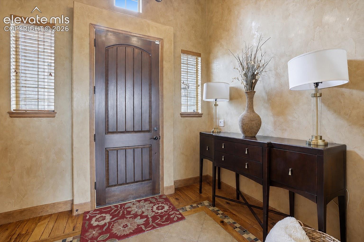 Listing photo 3 for 13485 Cedarville Way