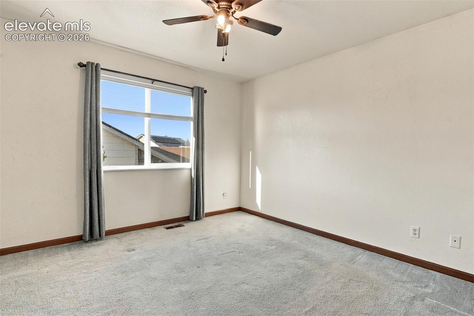 Listing photo 27 for 1040 Red Brooke Drive