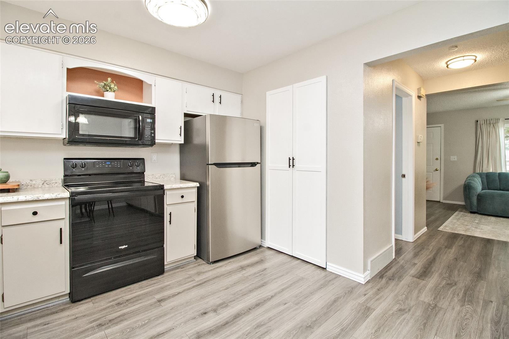 Listing photo 17 for 4755 Picturesque Drive