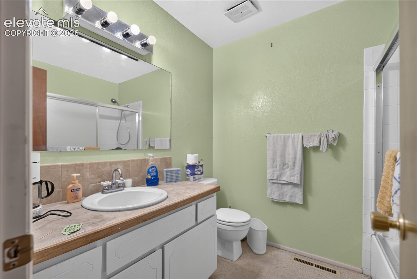 Listing photo 11 for 4850 Windward Circle