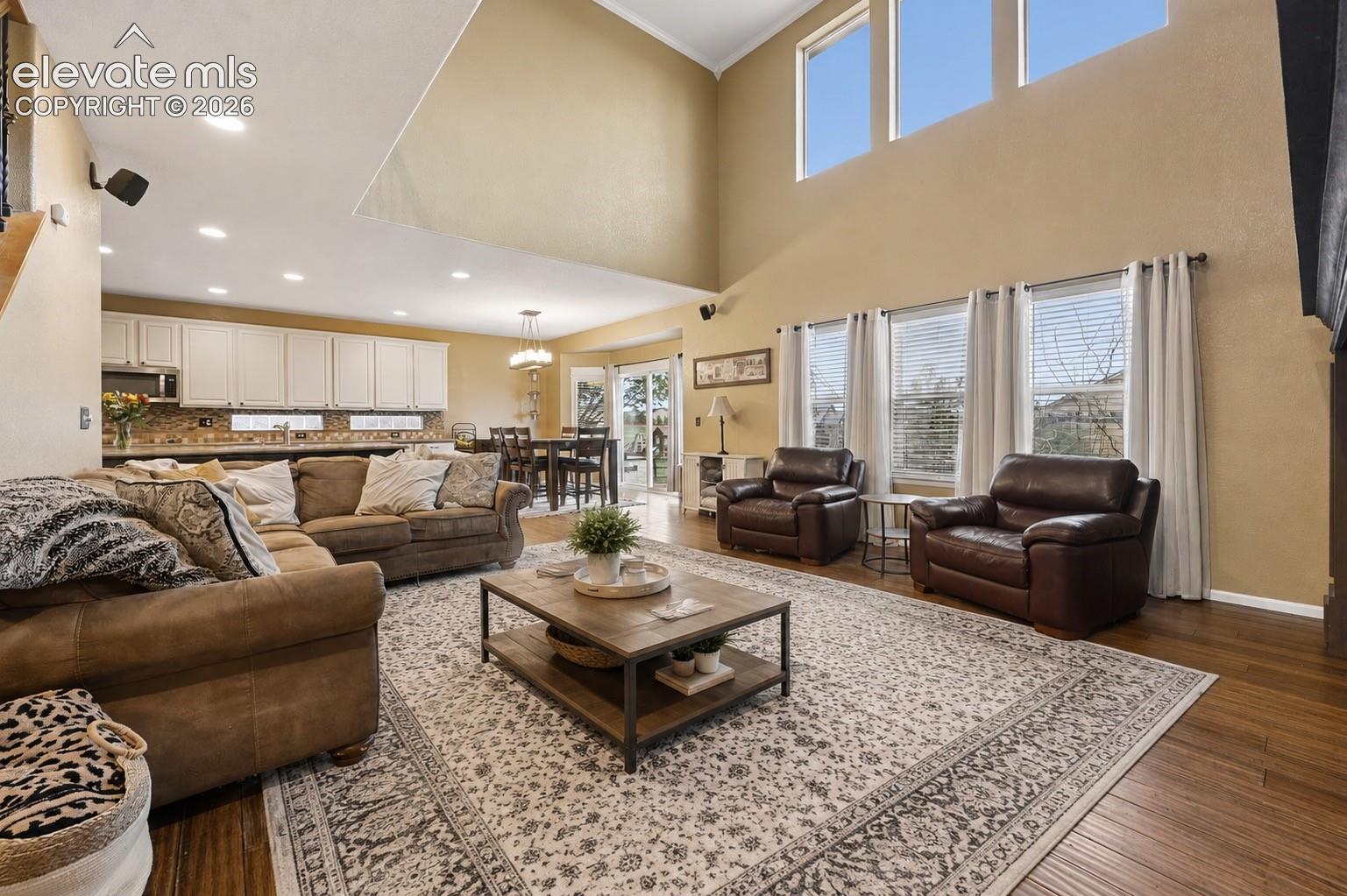Listing photo 5 for 10813 White Sands Court