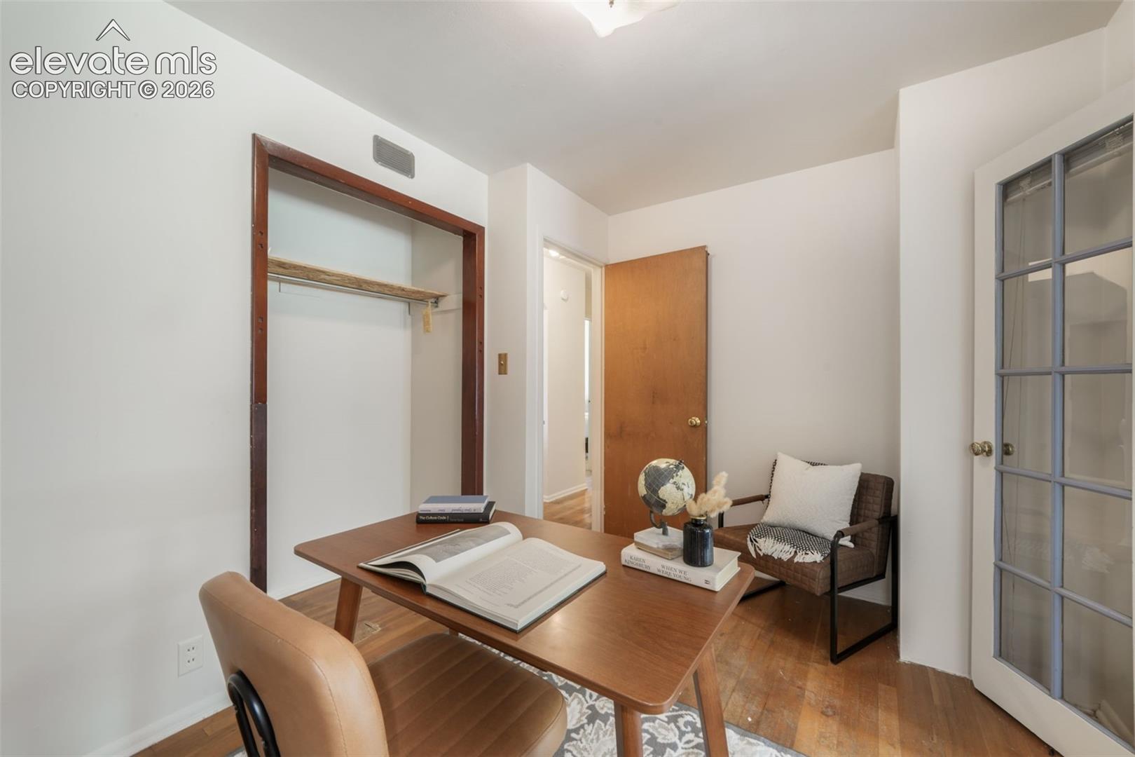 Listing photo 27 for 920 S Canosa Court