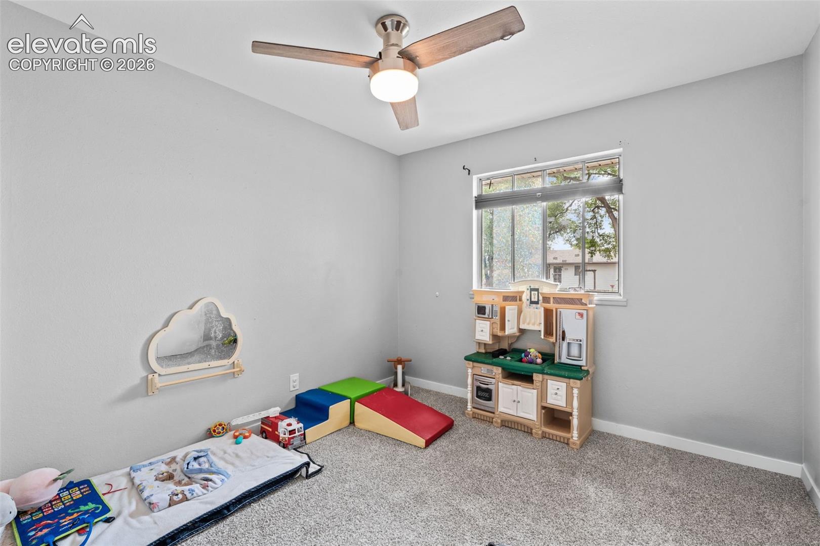 Listing photo 13 for 2505 Frontier Drive