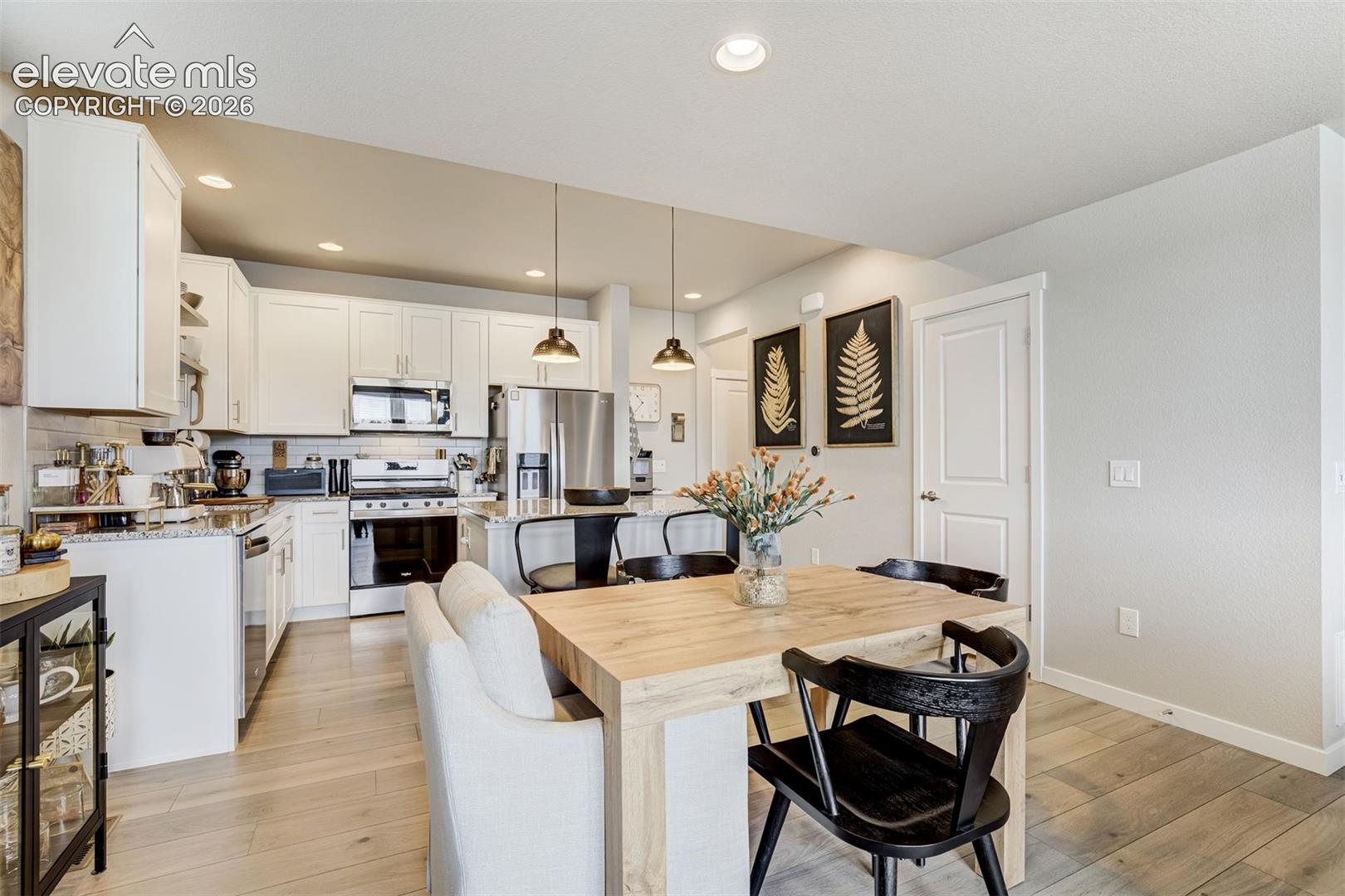 Listing photo 10 for 3635 Levy Park Drive
