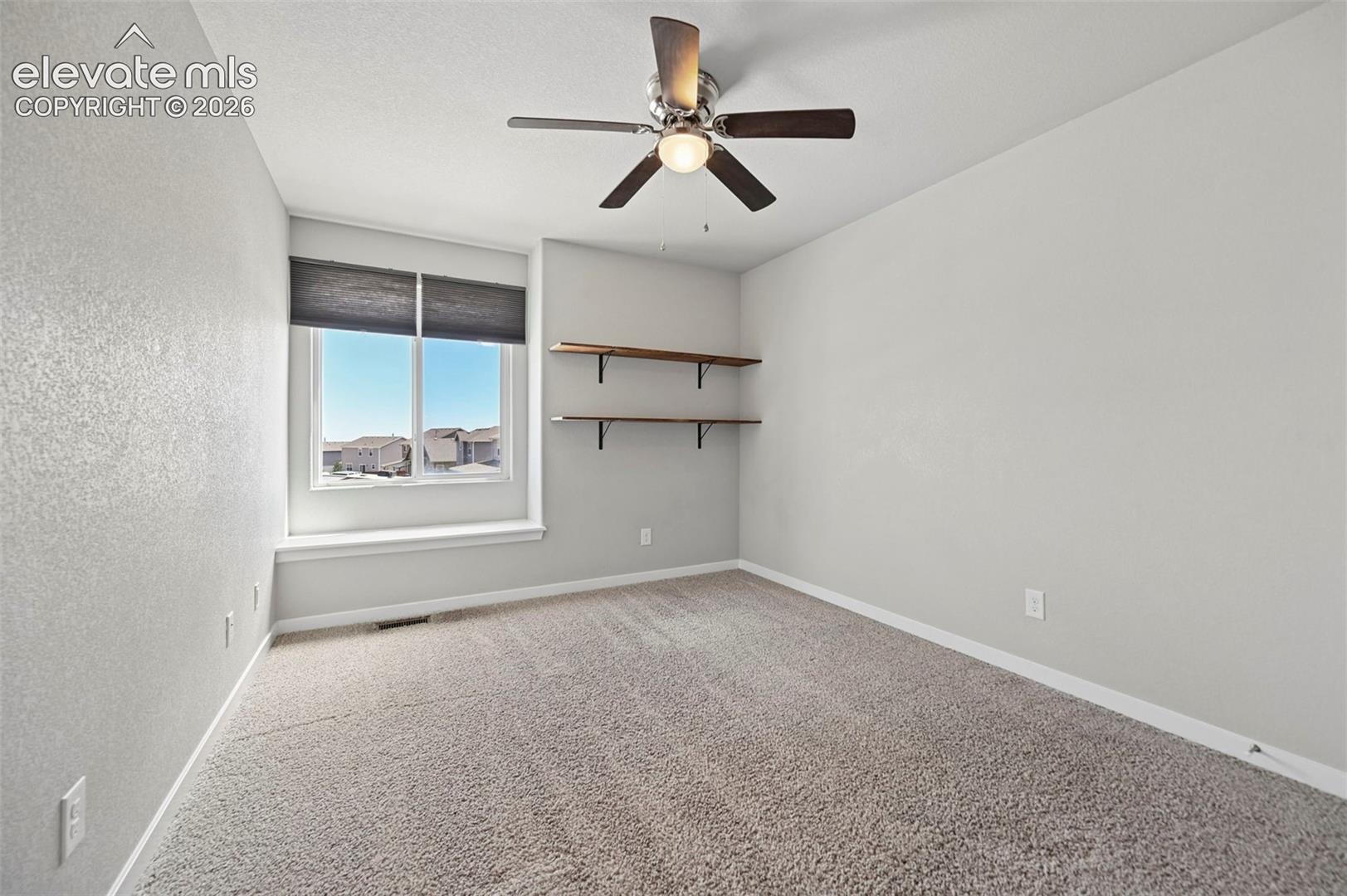 Listing photo 24 for 10112 Jaggar Way