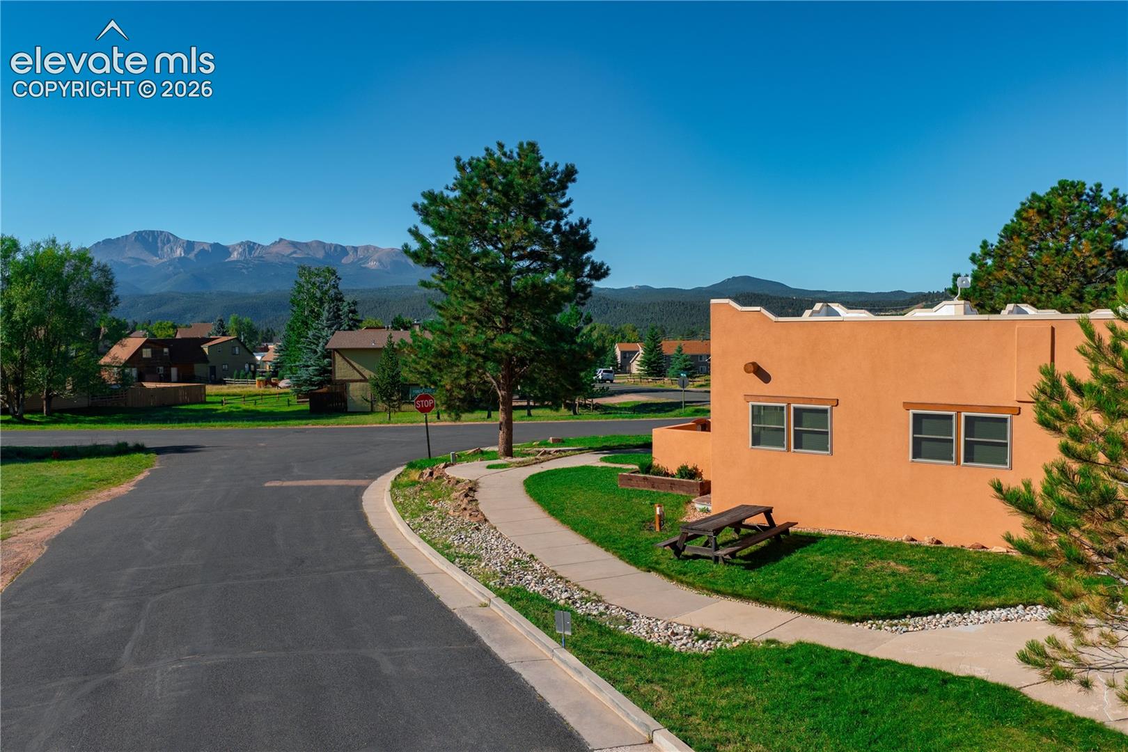 Listing photo 30 for 850 Forest Edge Road A