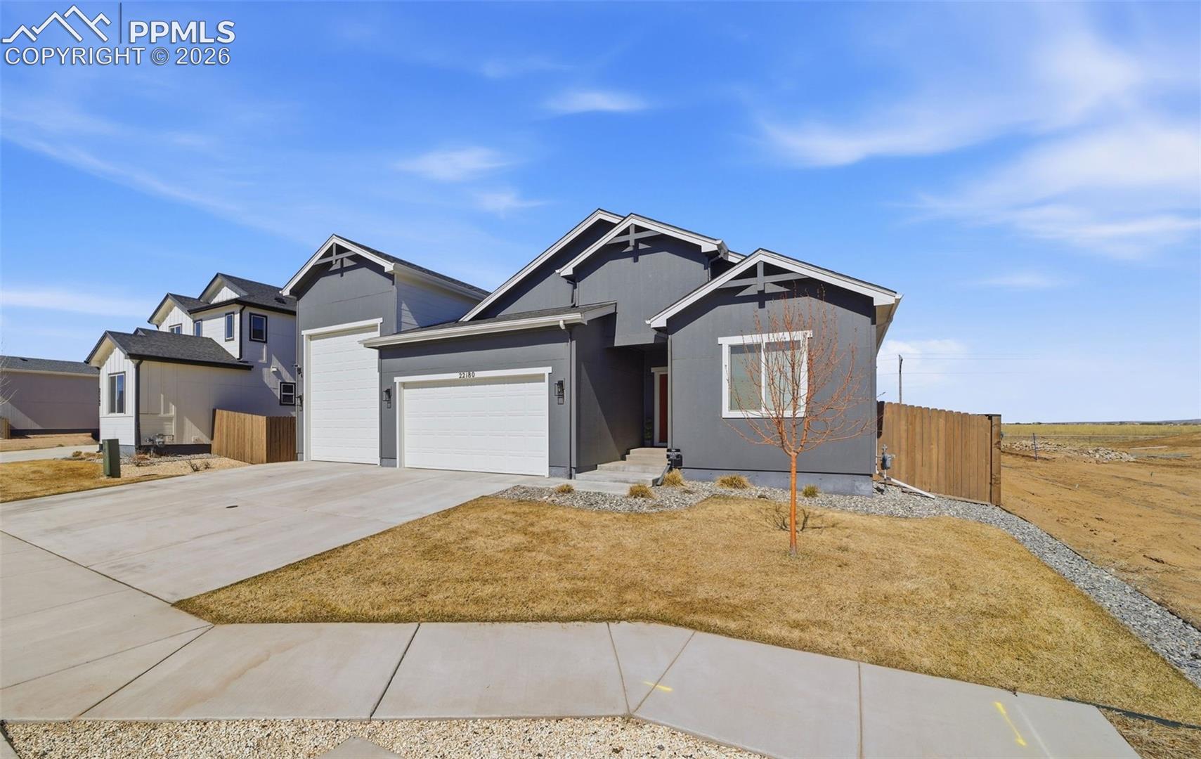 22180 Cattlemen Run
