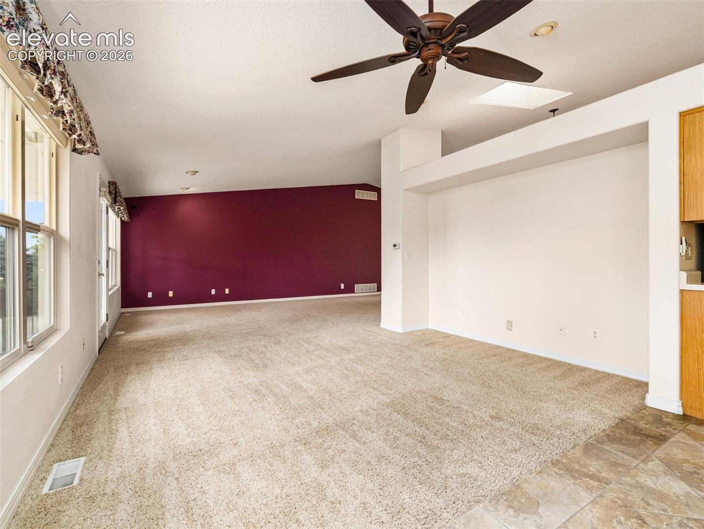 Listing photo 11 for 10 Brave Eagle Court