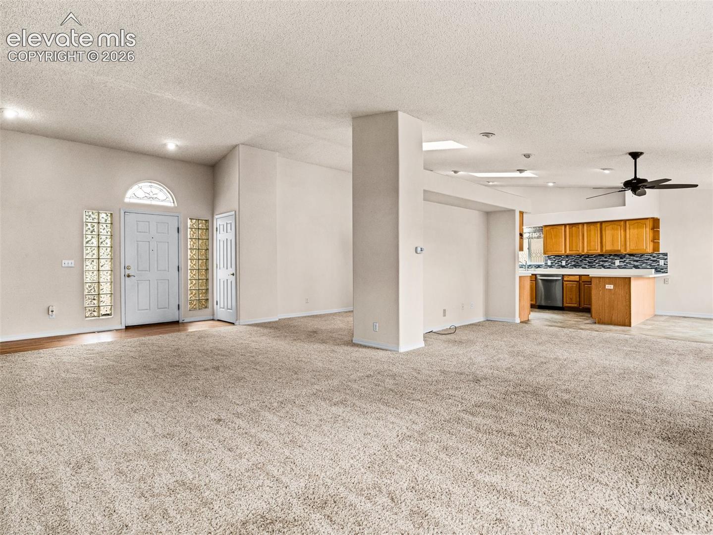 Listing photo 12 for 10 Brave Eagle Court