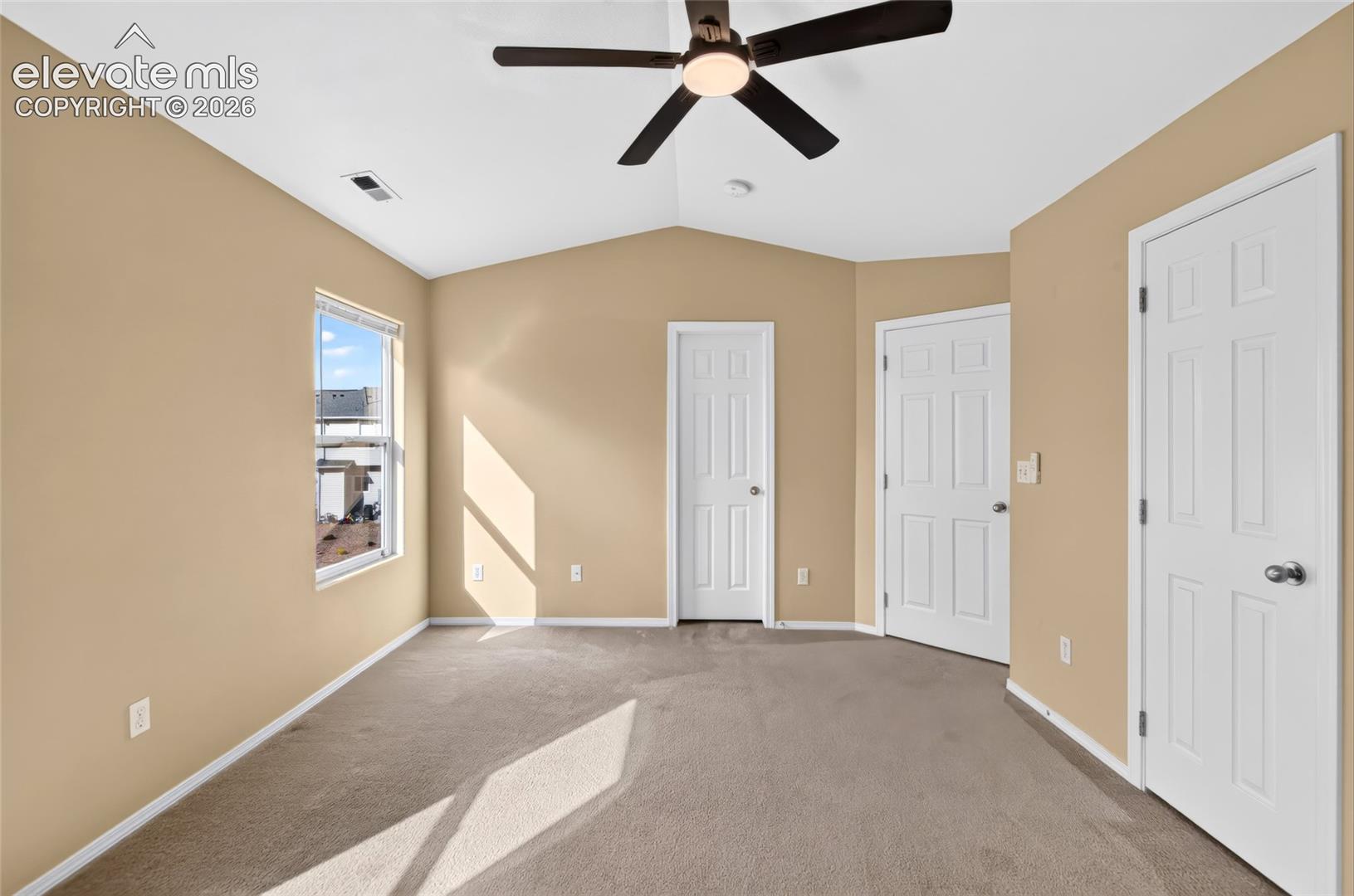 Listing photo 15 for 10576 Wells Point