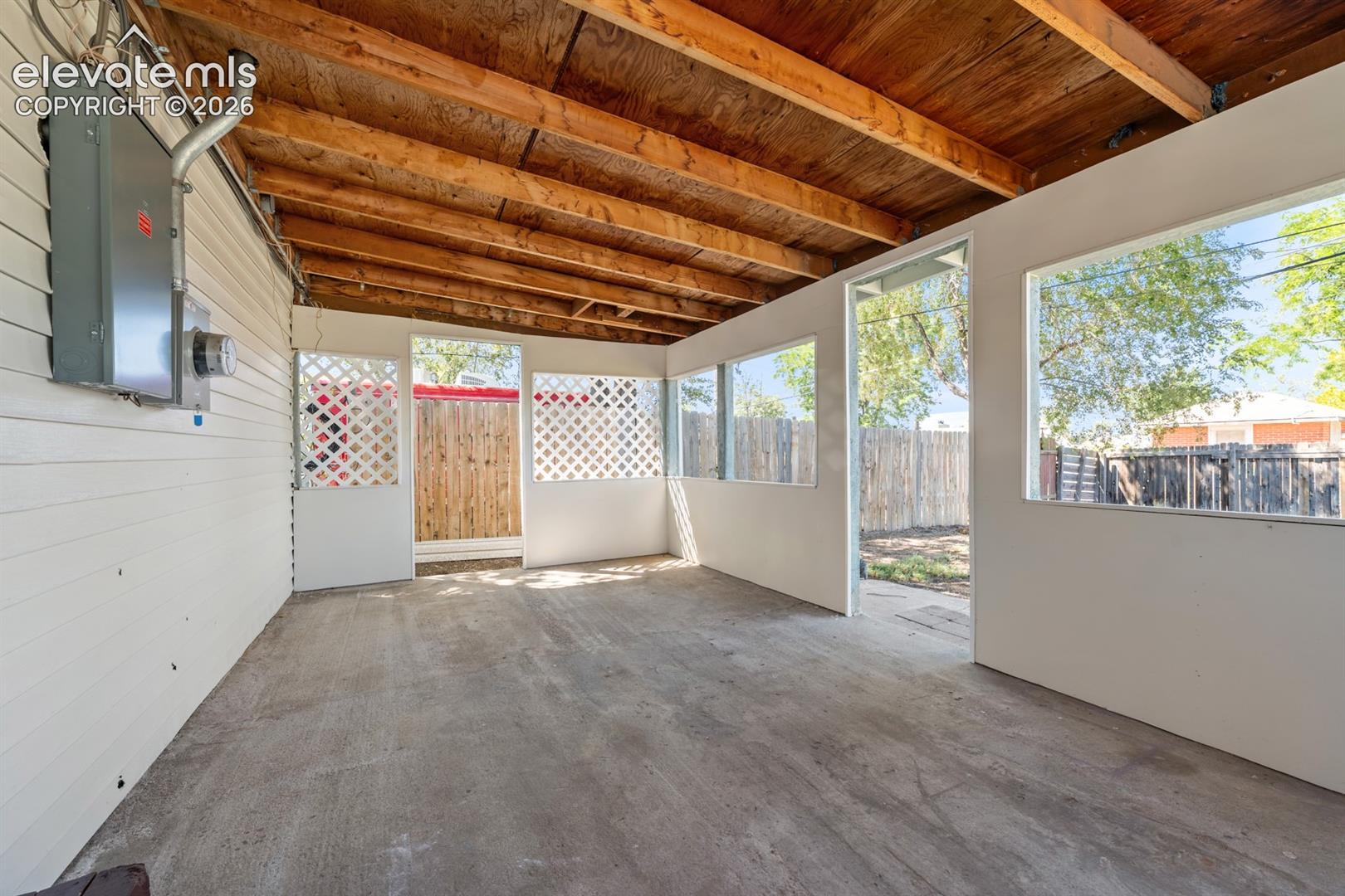 Listing photo 20 for 2102 W 29th Street