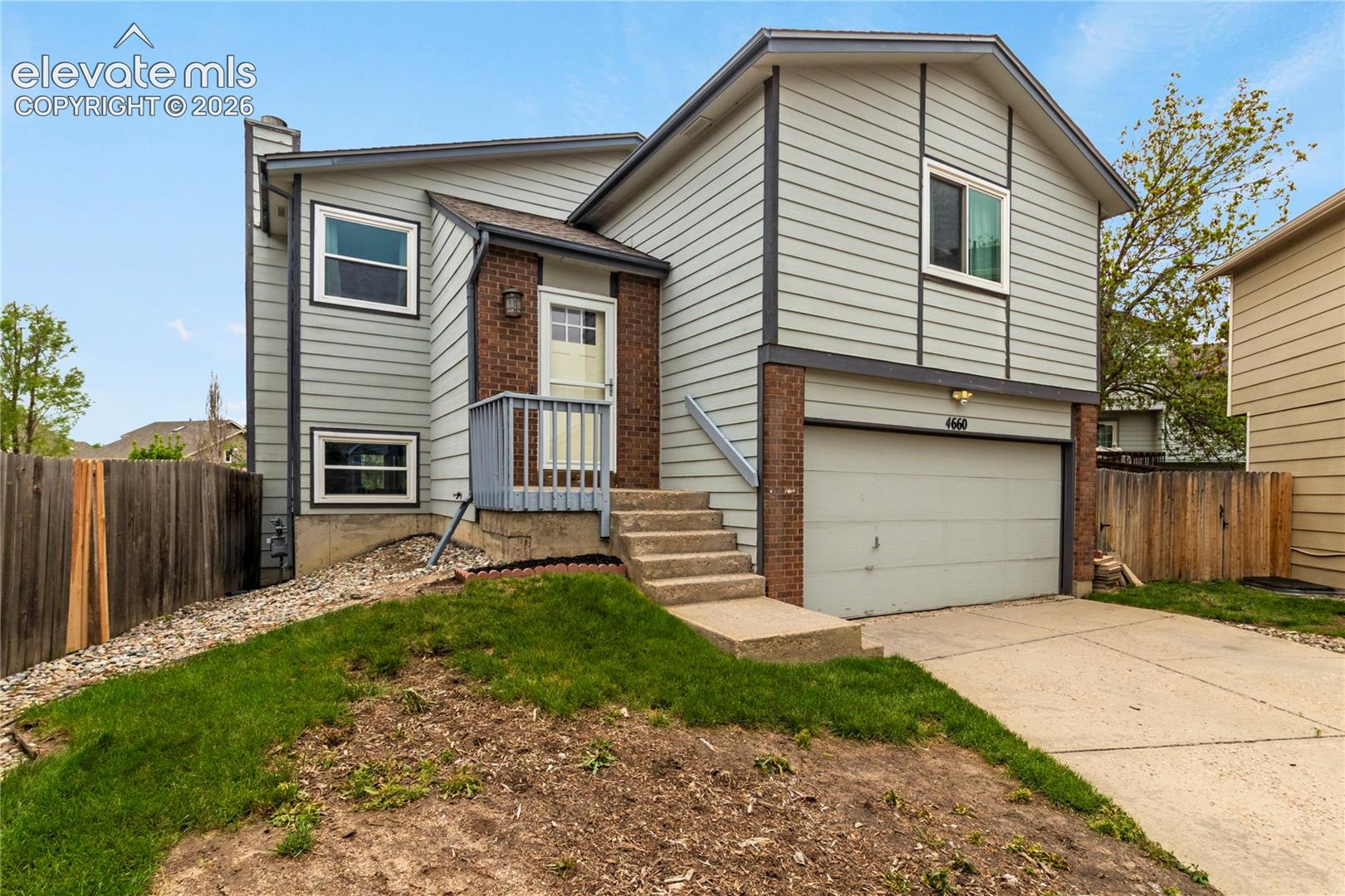 Listing photo 2 for 4660 Badlands Court