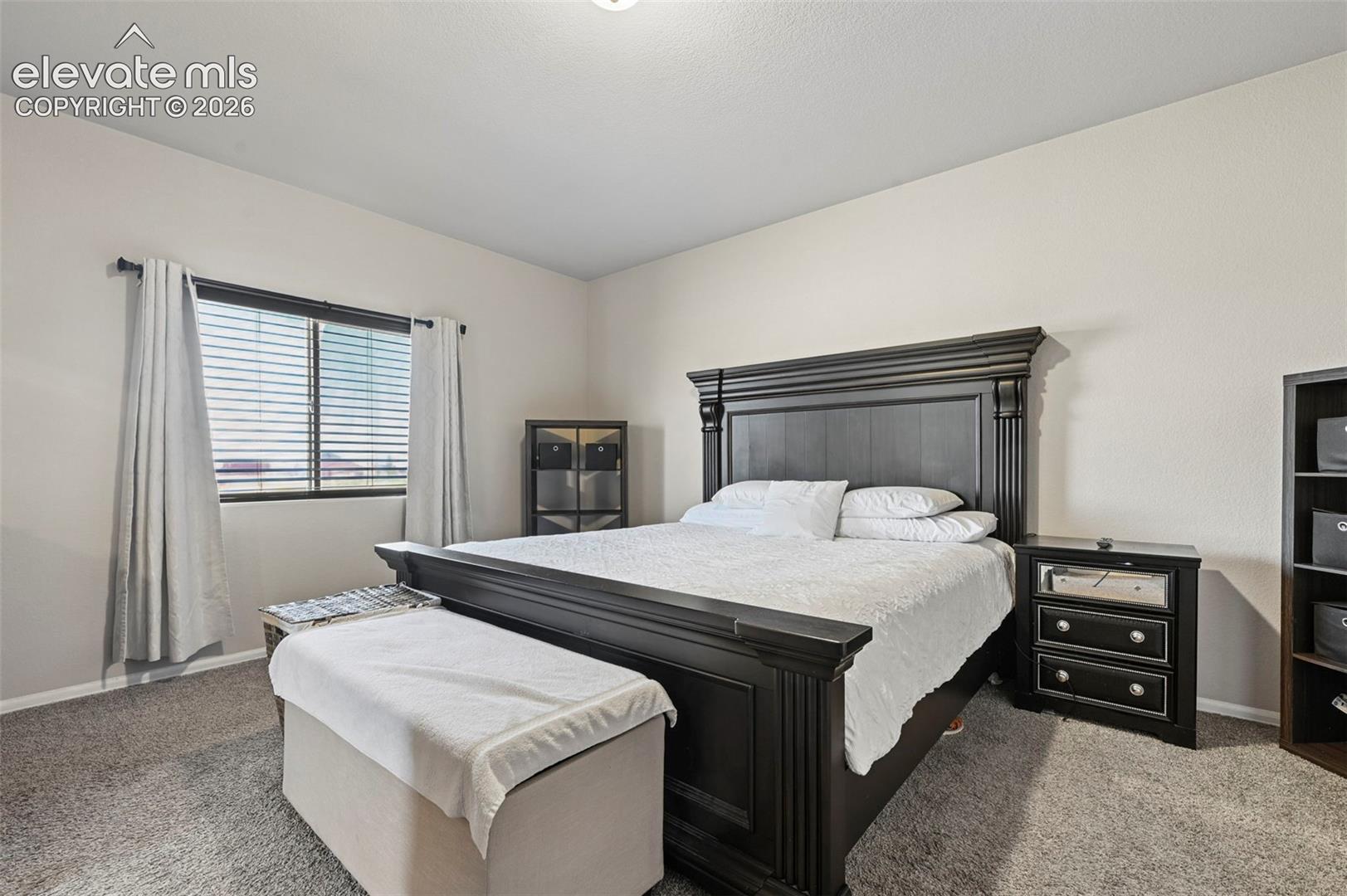 Listing photo 13 for 1114 E Laramie Avenue