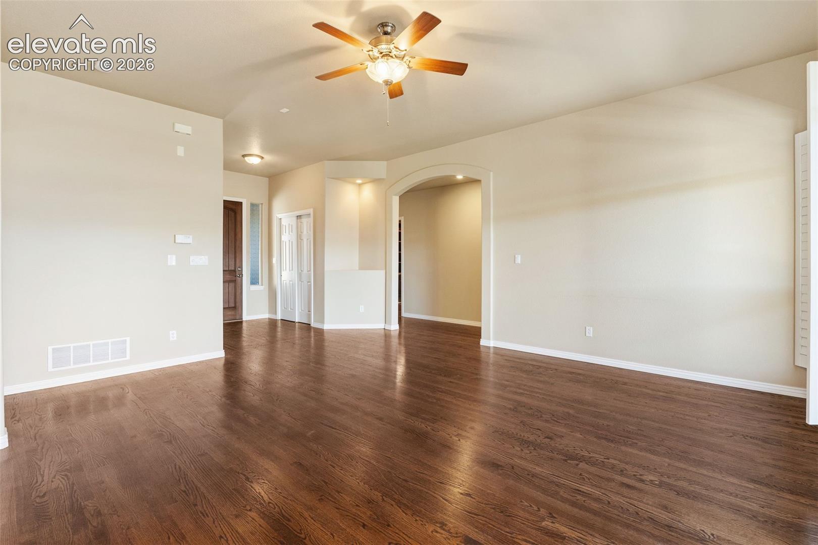 Listing photo 12 for 2171 Diamond Creek Drive
