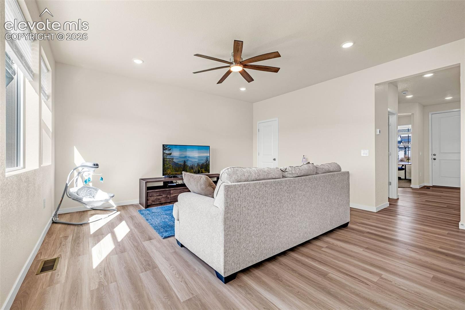 Listing photo 10 for 9762 Treasurevault Trail